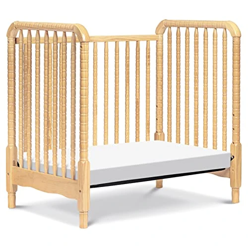 DaVinci Jenny Lind 3-in-1 Convertible Mini Crib In Natural, Removable Wheels, Greenguard Gold Certified - Image 4